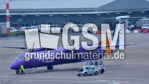 Bombardier Dash 8 Q400_1.jpg